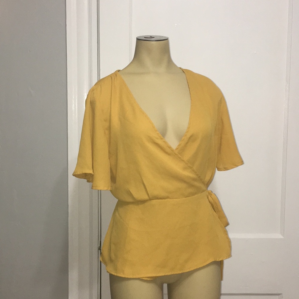 Shinestar Mustard wrap front top - L